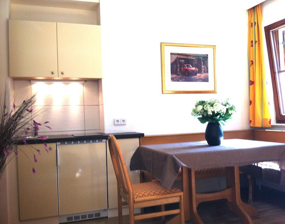 גונדרסהיים Appartements Lenzhofer חדר תמונה